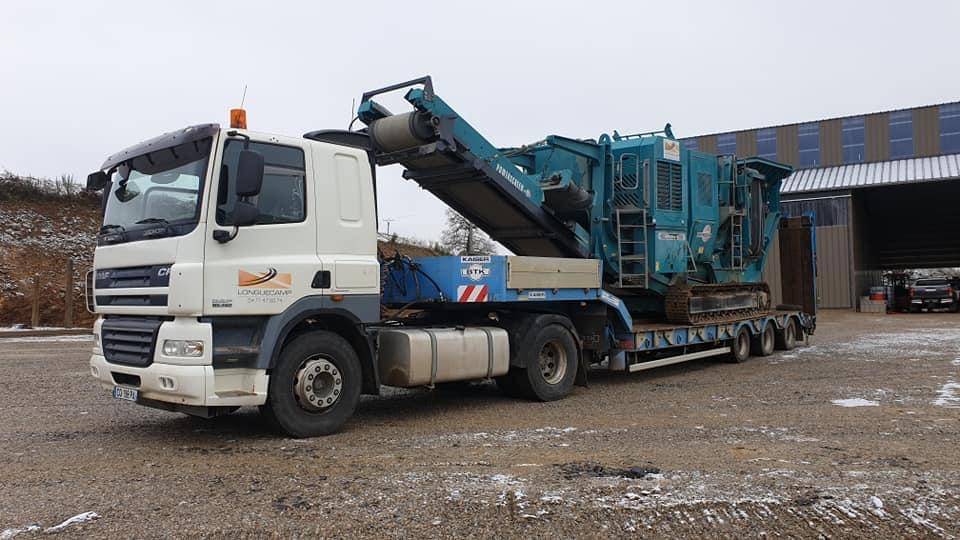 Travaux publics près de Arpajon-sur-Cère